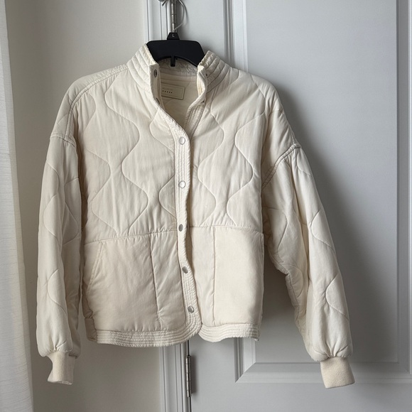 Blank NYC Jackets & Blazers - Blank NYC Off-White Quilted Puffer Jacket